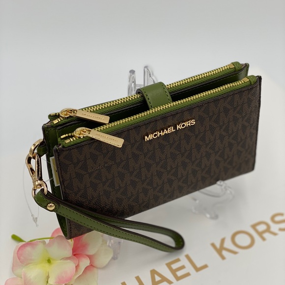 MICHAEL KORS LARGE DOUBLE ZIP WRISTLET EVERGREEN - Picture 3 of 16